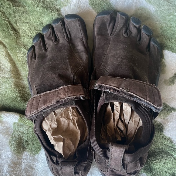 Vibram Shoes - Vibram  Five-Toe Footwear 7